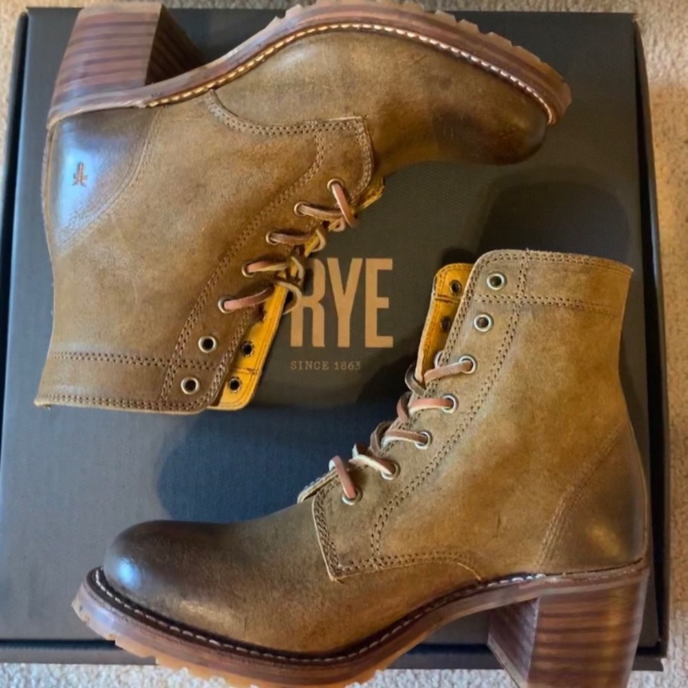 Frye Sabrina Laceup Boot Sz 9